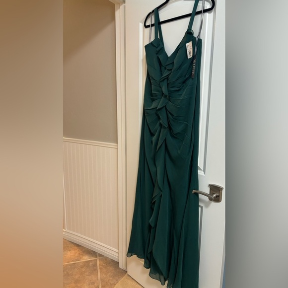 NWT White by Vera Wang Forest Green Ruched Ruffle Maxi Formal Bridesmaid Dress - Picture 2 of 11